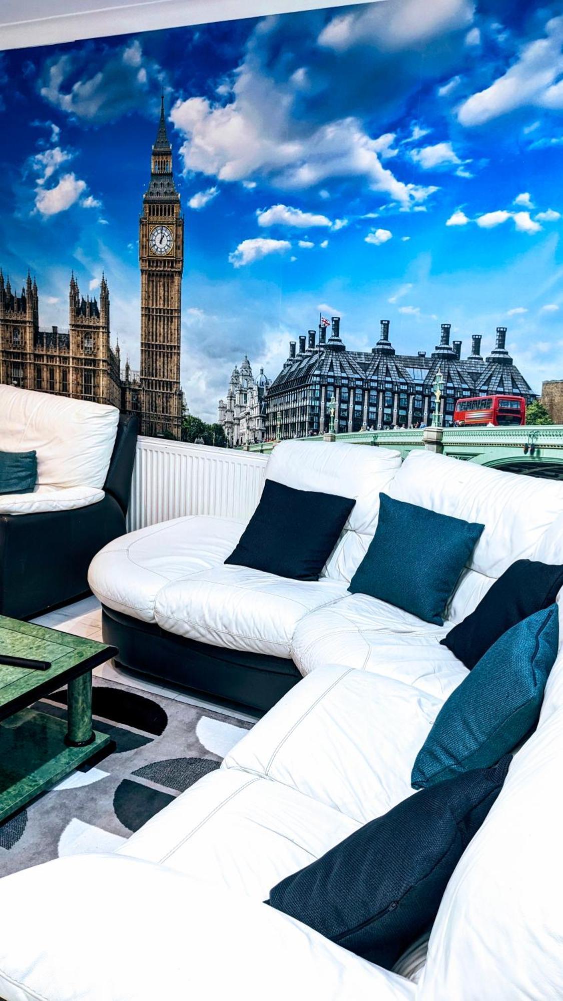 Optimal Homes Harold Wood Екстер'єр фото